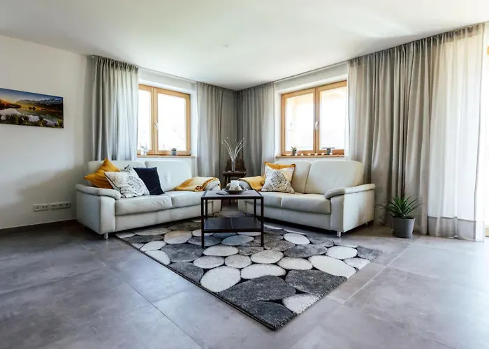 シャレー Falkenstein